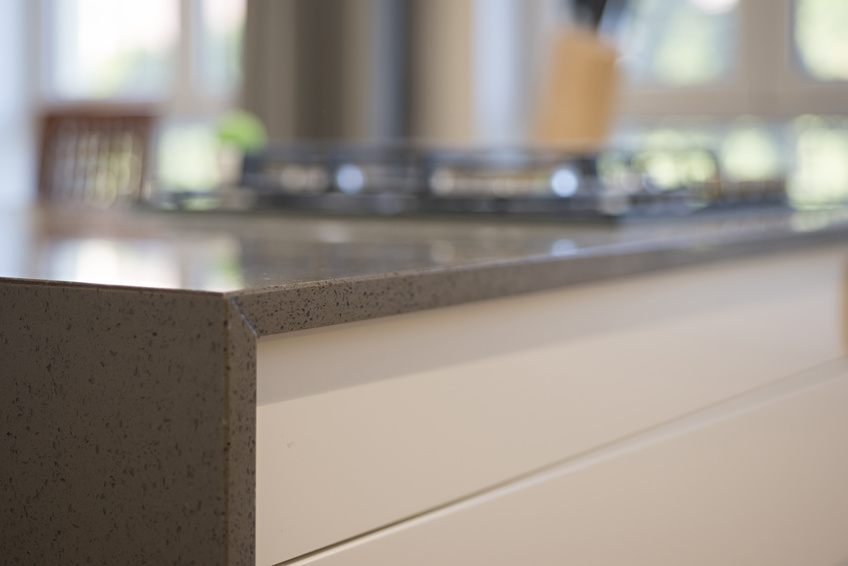 Quartz vs Laminate: Which Should You Use In Your Next Commercial Project?